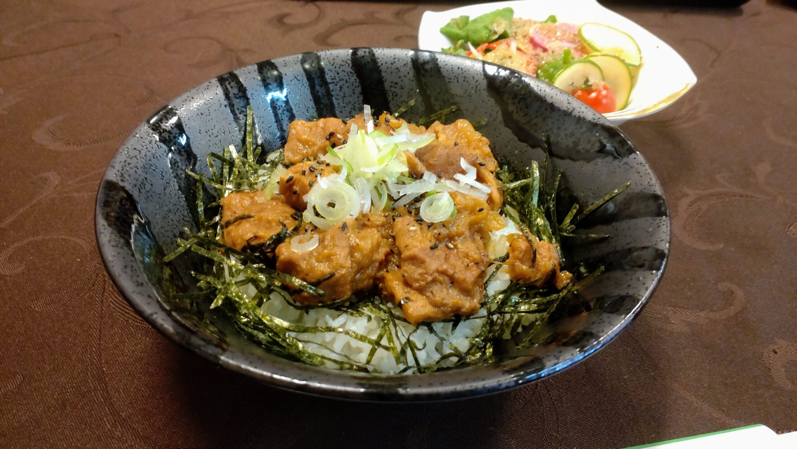 スタミナガンガン丼販売開始！（2/3より）＠レストランシルクロード【温故知新　炭鉄港めしレシピコンテスト選定作品】